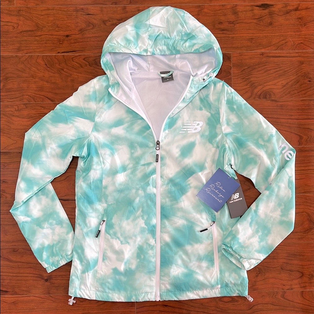 NWT New Balance Water and Wind Resistant Blue White Tie-dye Lightweight Jacket